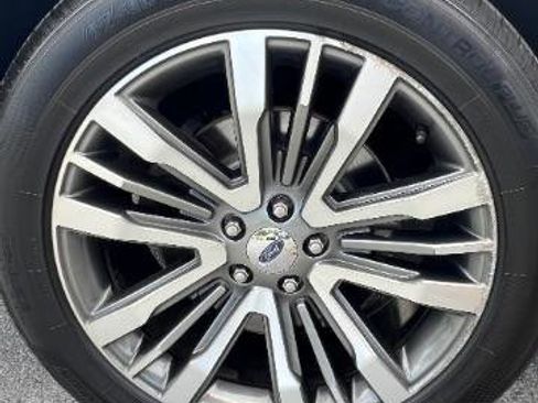 Used 2018 Ford Explorer Platinum AWD/4WD image 59