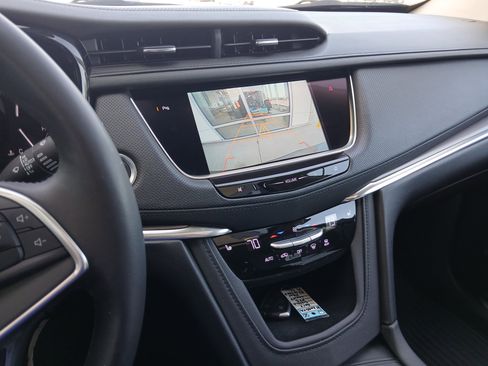 Used 2017 Cadillac XT5 Luxury w/ Driver Awareness Package image 13