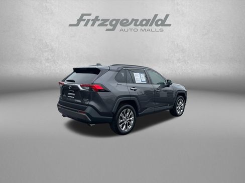 Used 2019 Toyota RAV4 Limited w/ Advanced Technology Package AWD/4WD image 7