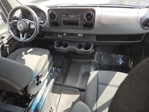 Used 2019 Mercedes-Benz Sprinter 170 image 19