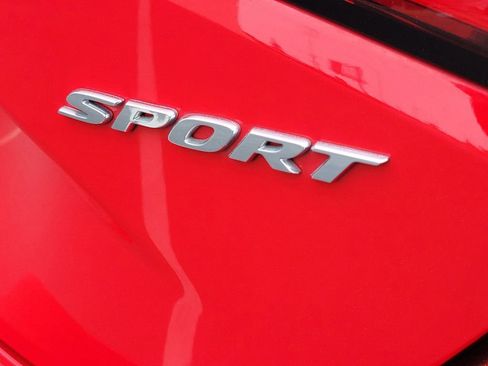 Used 2023 Honda Civic Sport image 9
