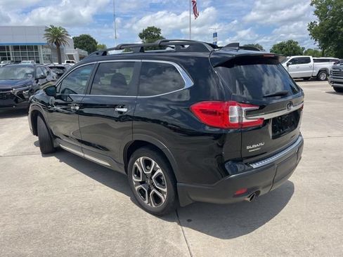 Used 2025 Subaru Ascent Touring AWD/4WD image 4