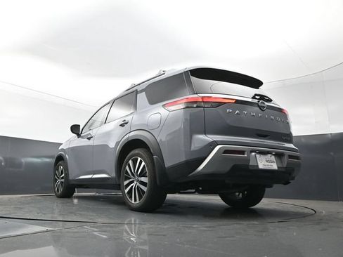 Used 2024 Nissan Pathfinder Platinum FWD image 23