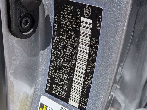 Used 2024 Toyota Camry XLE w/ Navigation Package image 30