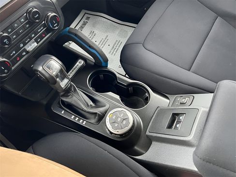 Used 2022 Ford Bronco Outer Banks image 19