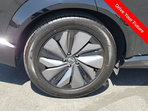 Used 2023 Nissan Ariya FWD image 32