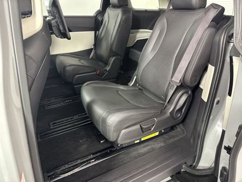 Used 2024 Kia Carnival SX Prestige FWD image 21