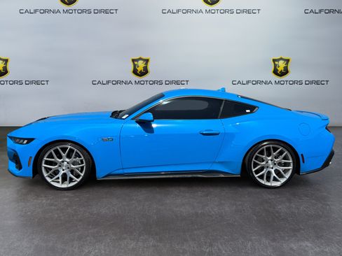 Used 2024 Ford Mustang GT RWD image 2