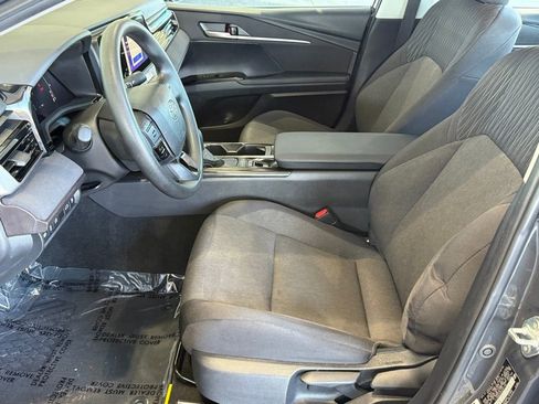 Used 2025 Toyota Camry LE image 19