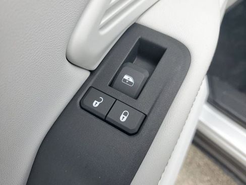 New 2026 Jeep Cherokee Limited image 17