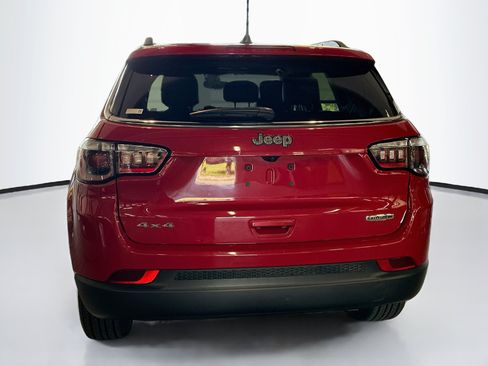 Used 2023 Jeep Compass Latitude AWD/4WD image 7
