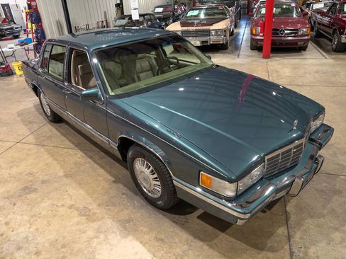 Used 1992 Cadillac De Ville Sedan FWD image 14