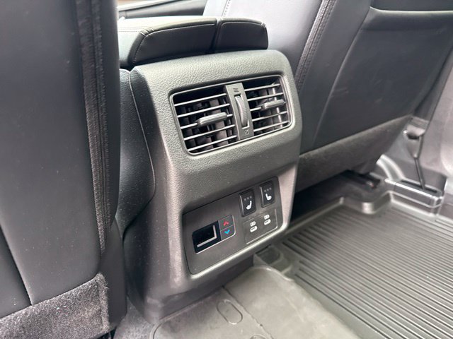 Used 2025 Nissan Rogue Platinum w/ Platinum Premium Package AWD/4WD image 20