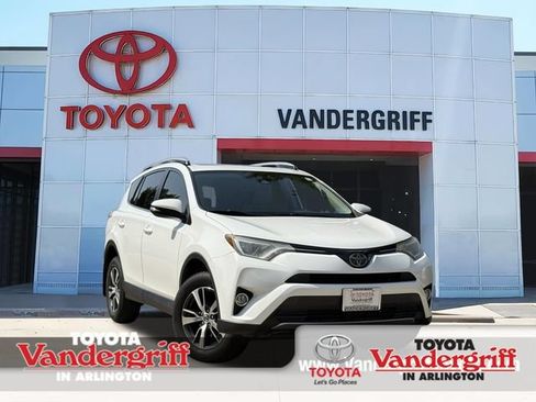 Used 2017 Toyota RAV4 XLE FWD image 1
