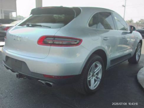 Used 2016 Porsche Macan S AWD/4WD image 3