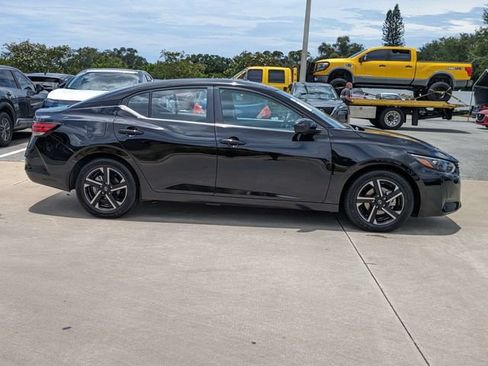 Used 2024 Nissan Sentra SV FWD image 4