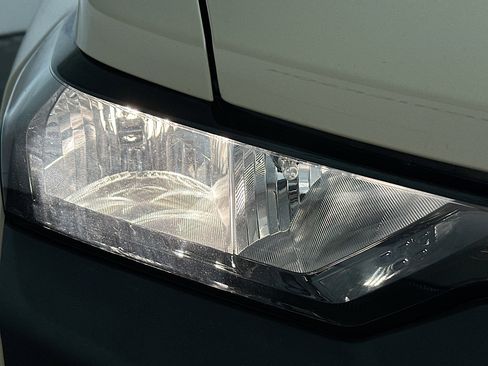 Used 2024 Chevrolet Colorado W/T image 9