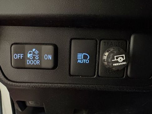 Used 2023 Toyota Tacoma SR AWD/4WD image 5