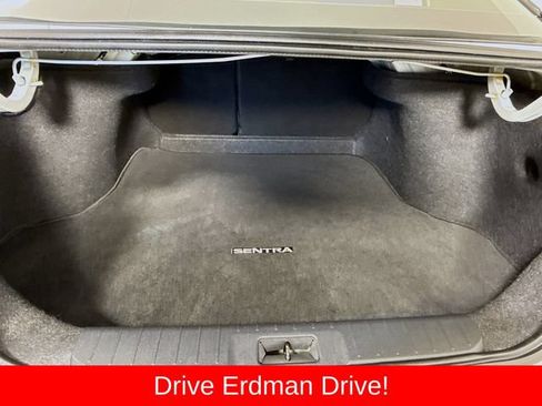 Used 2022 Nissan Sentra SR FWD image 33