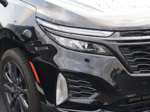 Used 2024 Chevrolet Equinox RS AWD/4WD image 4