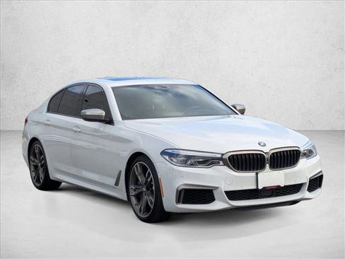 Used 2019 BMW M550i xDrive w/ Premium Package image 3