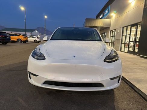 Used 2020 Tesla Model Y Long Range image 2