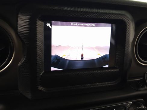 Used 2020 Jeep Gladiator Sport w/ Quick Order Package 24S image 28