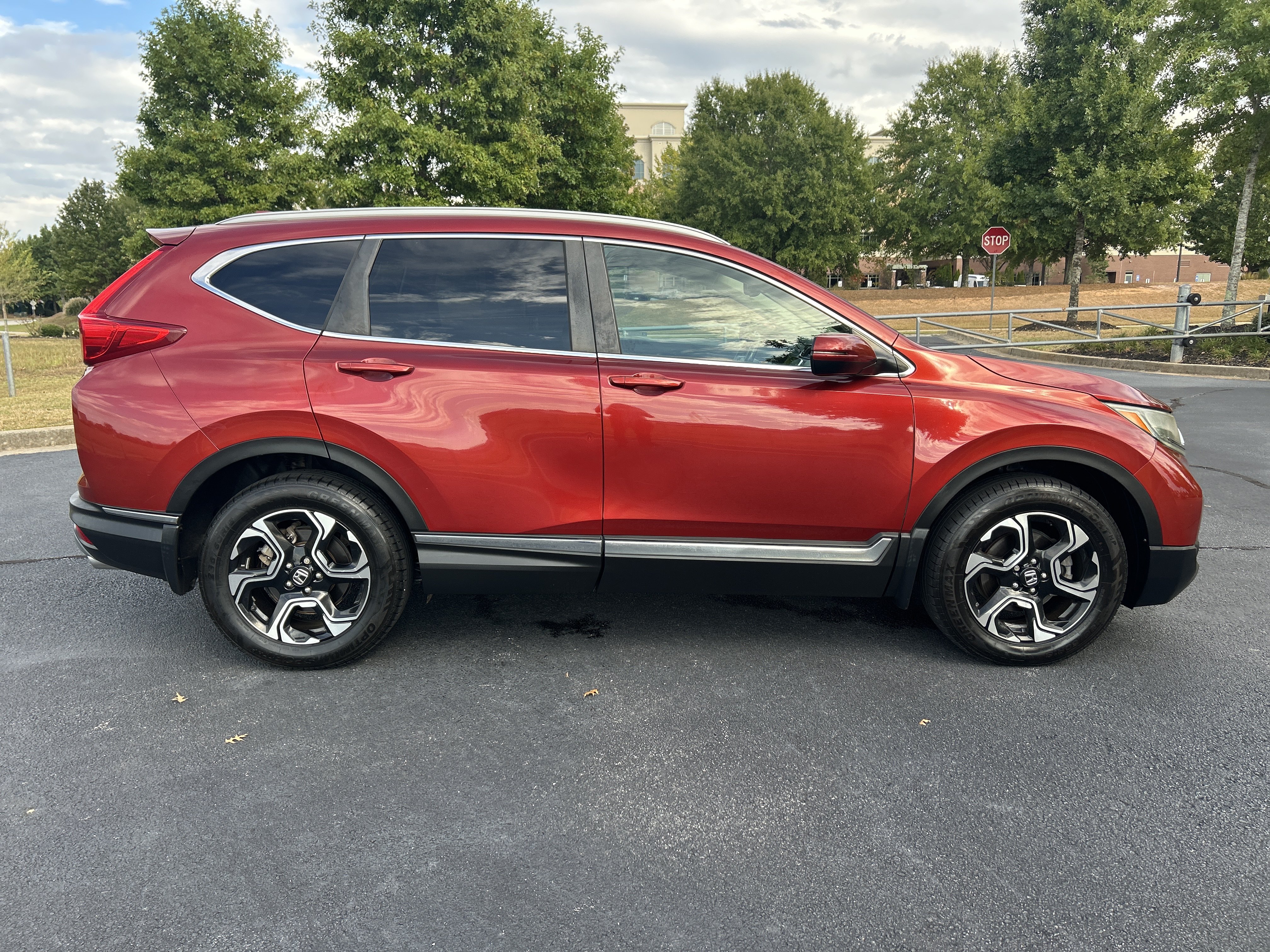 Used 2018 Honda CR-V Touring image 11
