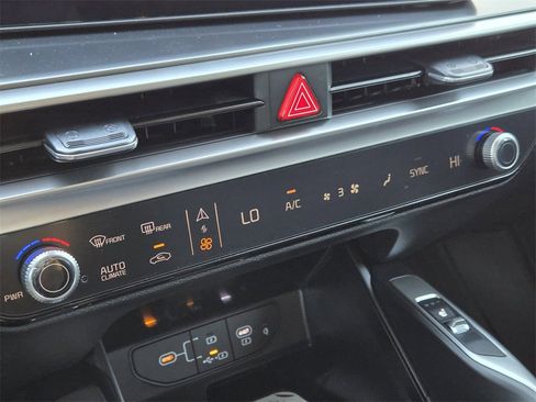 New 2026 Kia Sorento S image 5