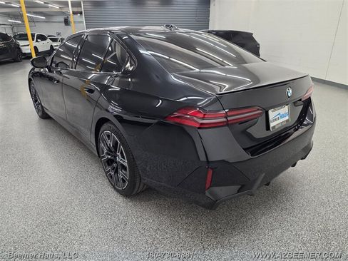 Used 2026 BMW 530i w/ M Sport Package RWD image 7