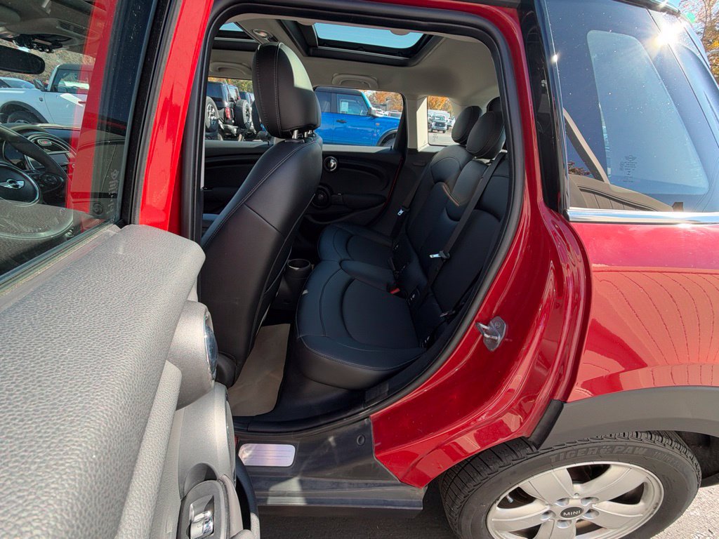 Used 2016 MINI Cooper 4-Door Hardtop FWD image 8