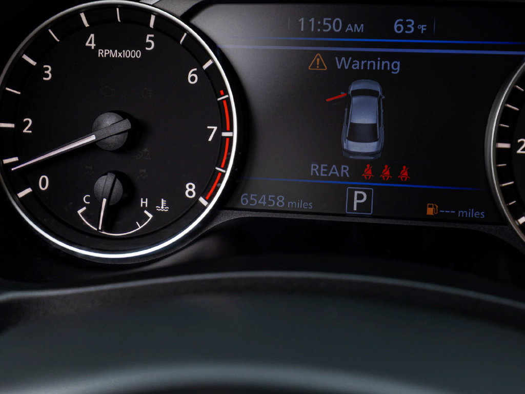 Used 2024 Nissan Altima 2.5 SR FWD image 18