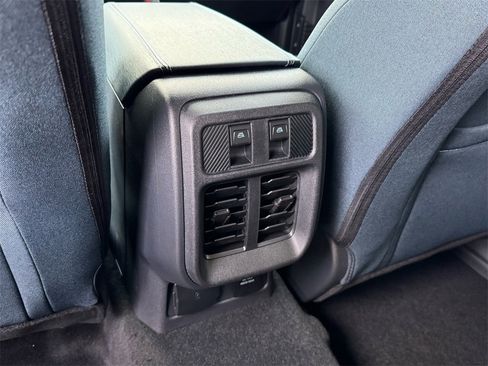 New 2025 Ford Bronco Heritage Edition image 9