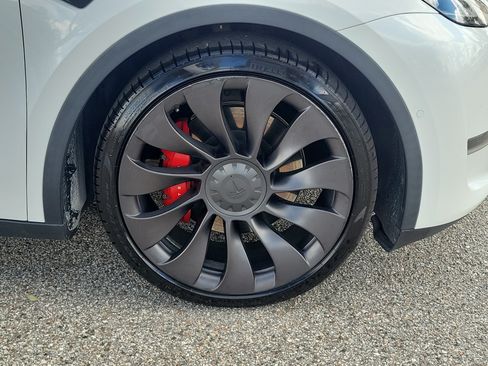 Used 2021 Tesla Model Y Performance AWD/4WD image 10