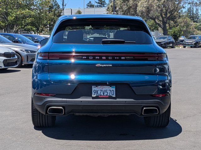 Used 2024 Porsche Cayenne AWD/4WD image 7