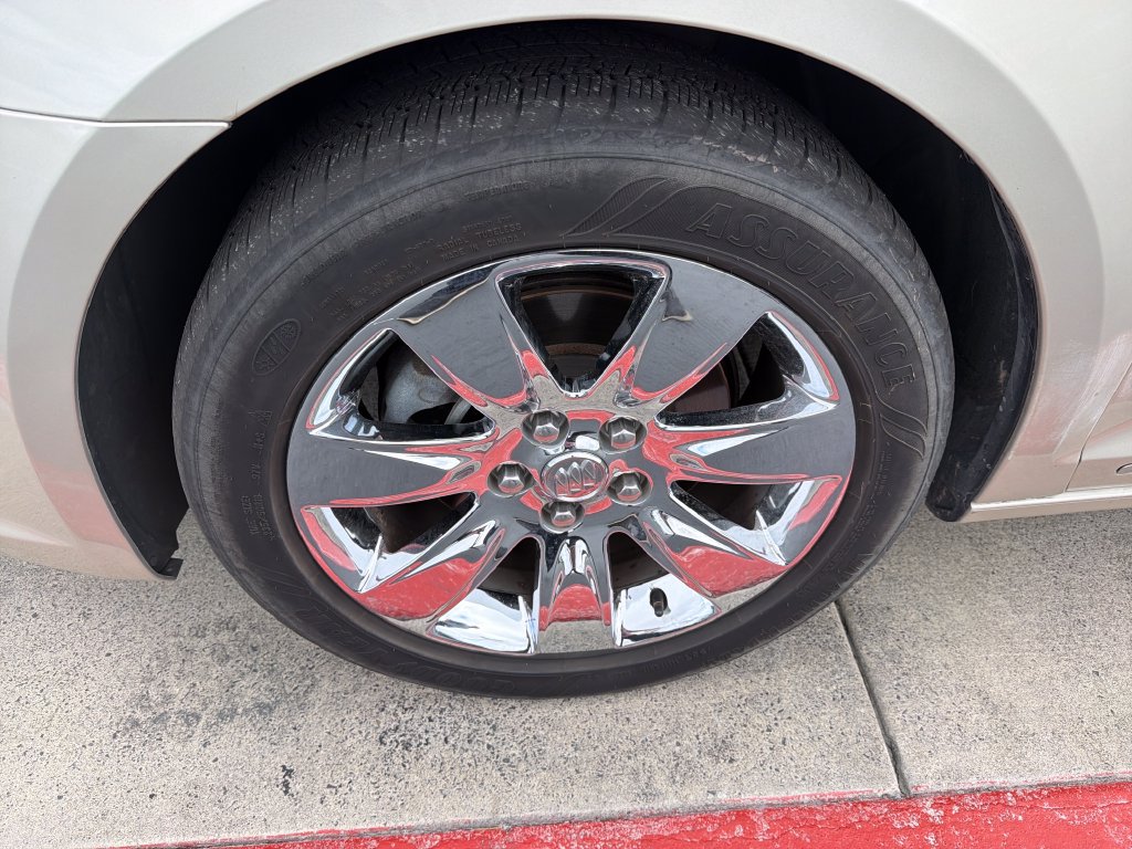 Used 2013 Buick LaCrosse Leather FWD image 23