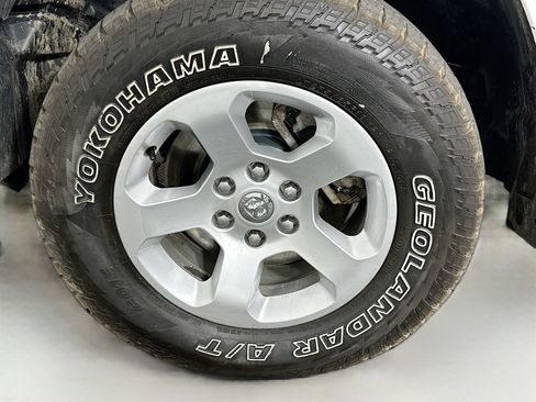 Used 2020 RAM 1500 Big Horn AWD/4WD image 33