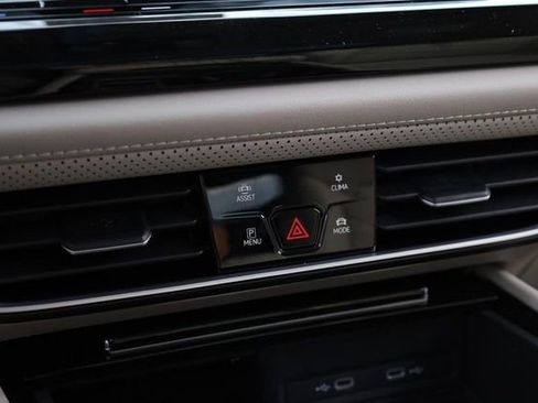 New 2026 Volkswagen Atlas SE image 17