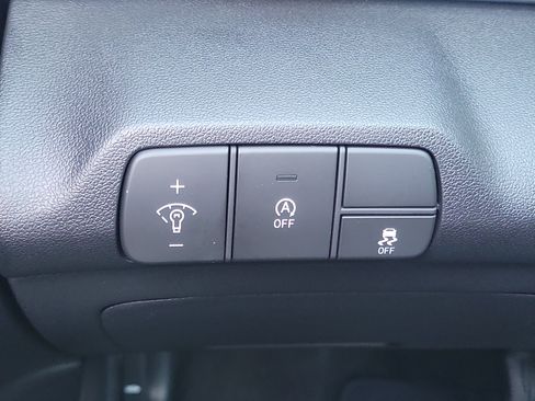 Certified 2026 Hyundai Elantra SE w/ Cargo Package FWD image 18