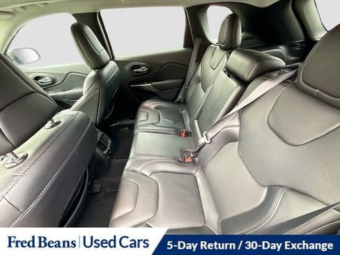 Used 2021 Jeep Cherokee Limited image 25