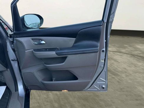 Used 2016 Honda Odyssey EX-L image 18