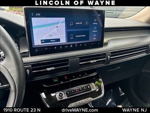 Certified 2024 Lincoln Corsair AWD w/ Equipment Group 101A image 18