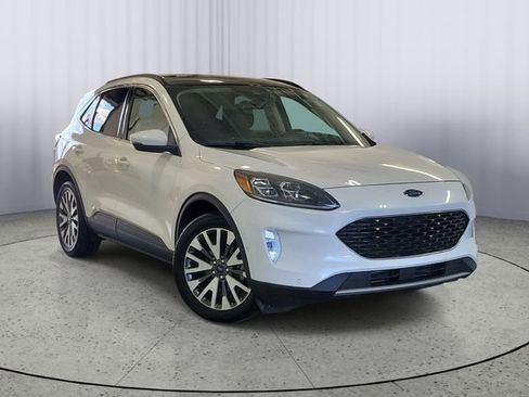 Certified 2020 Ford Escape Titanium AWD/4WD image 1
