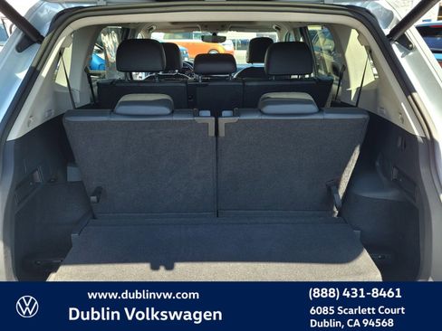 Used 2019 Volkswagen Tiguan SEL w/ 3rd Row Seat Package image 25