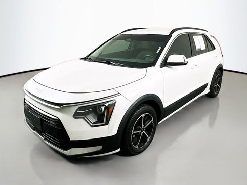 Used 2023 Kia Niro EX FWD image 3