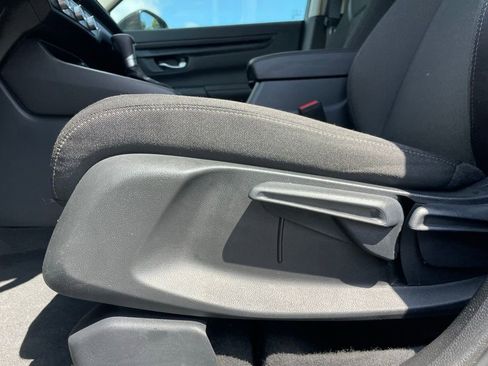 Used 2025 Honda CR-V LX image 23