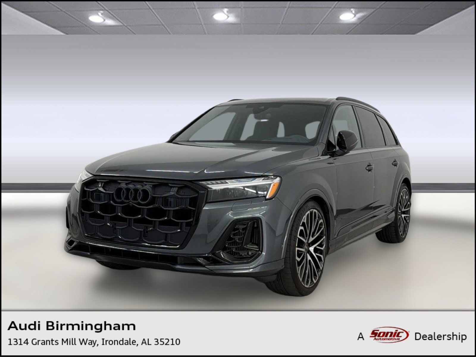 Used 2025 Audi SQ7 Prestige AWD/4WD image 1
