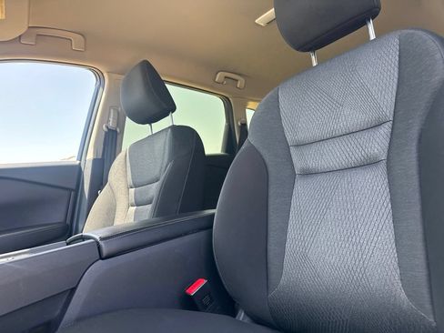 Certified 2025 Nissan Rogue SV FWD image 39