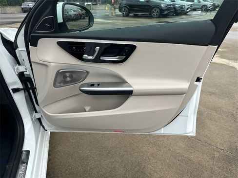 Used 2025 Mercedes-Benz C 300 4MATIC Sedan image 16
