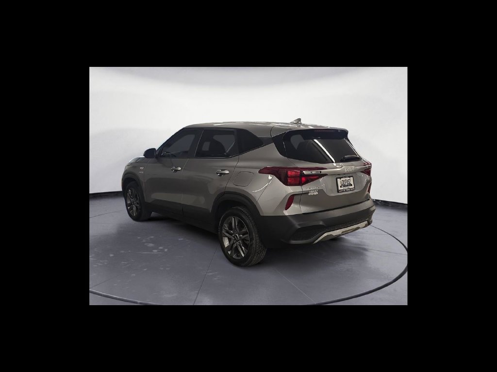 Used 2023 Kia Seltos LX AWD/4WD image 4